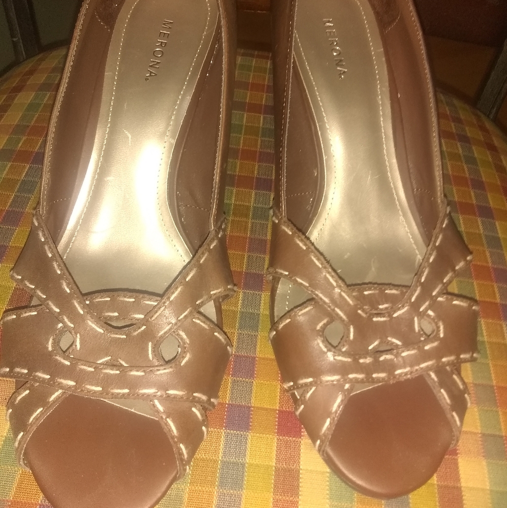 Merona Leather  brown wedge never wore.